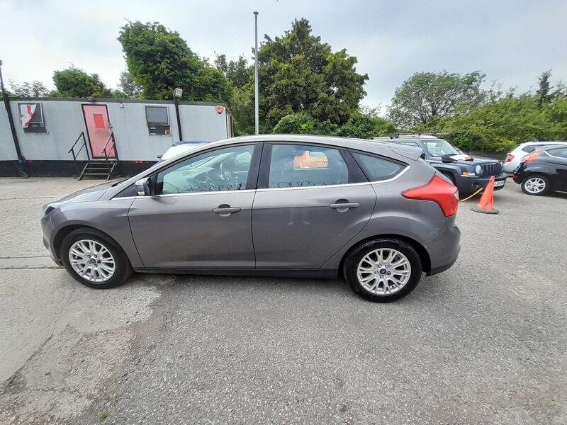 FORD FOCUS