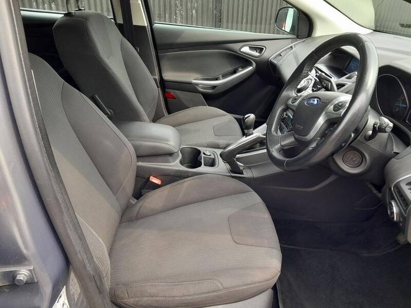 FORD FOCUS