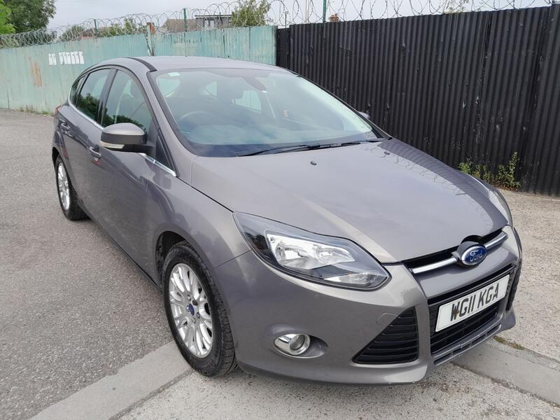 FORD FOCUS