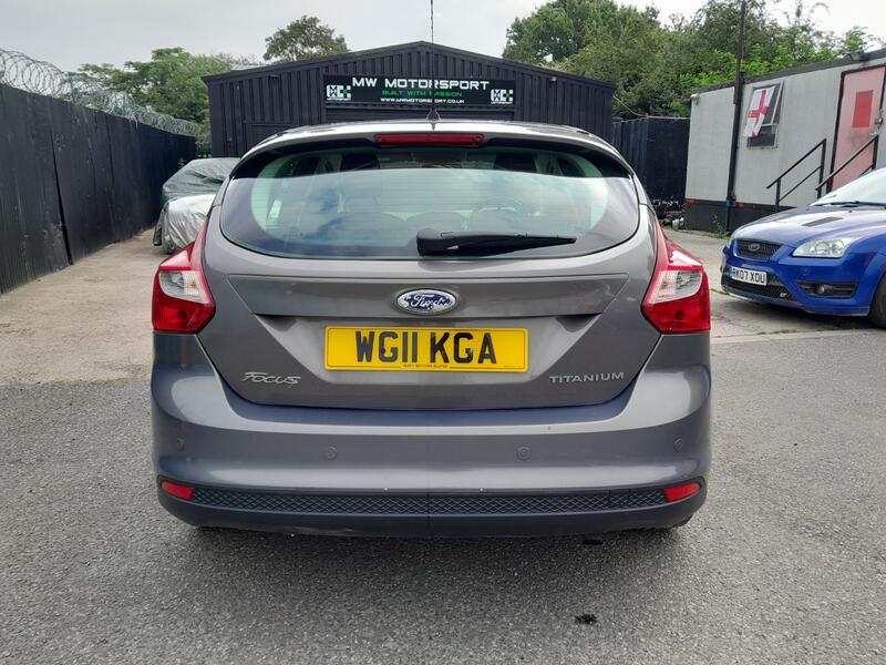 FORD FOCUS