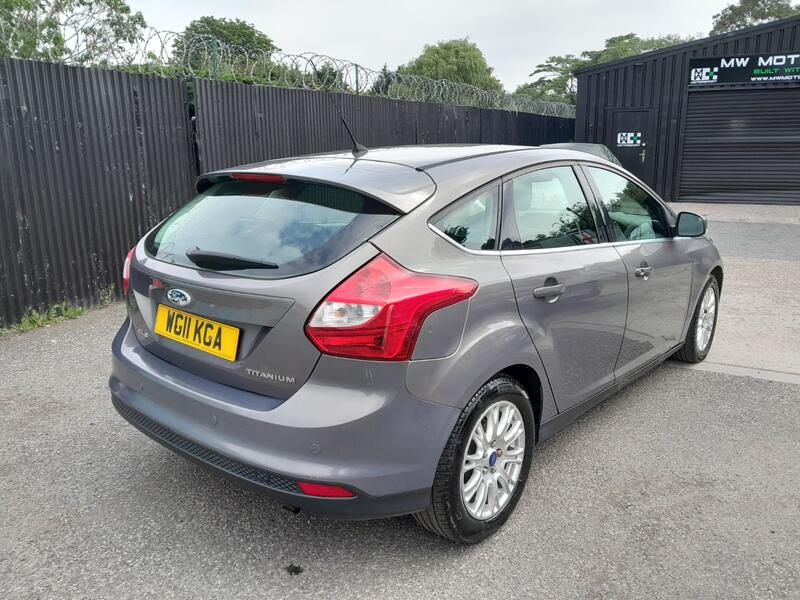 FORD FOCUS