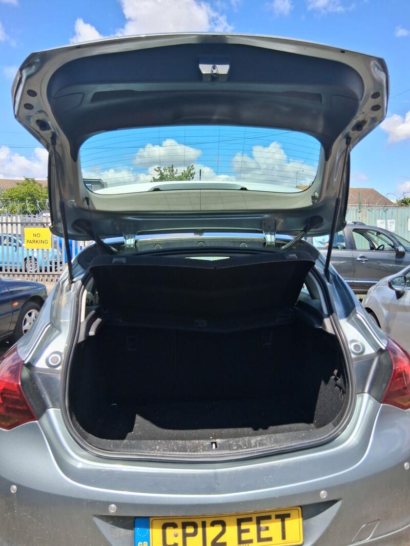 VAUXHALL ASTRA
