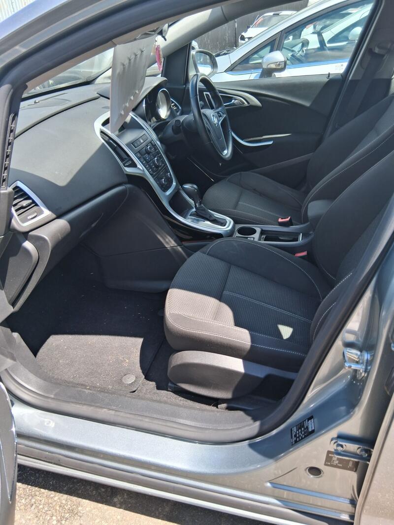 VAUXHALL ASTRA